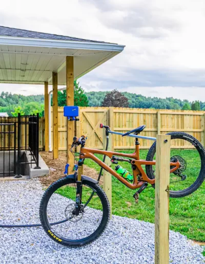Pisgah Portal, hub for mountain bikers & hikers!, Brevard Adventure Getaways